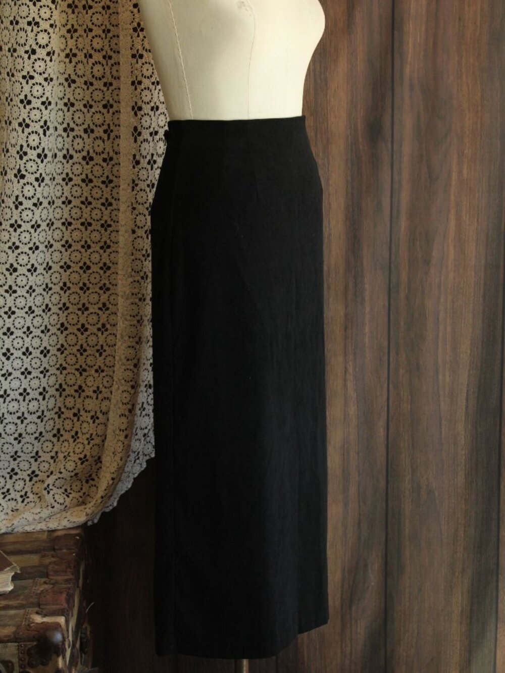 Vintage 1980s 1990s Pencil Skirt, Briggs Black Faux Suede, Size 10 - Picture 4 of 10